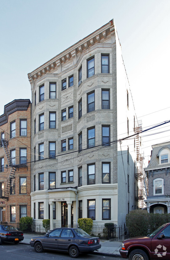 Primary Photo - Franklyn Apartments