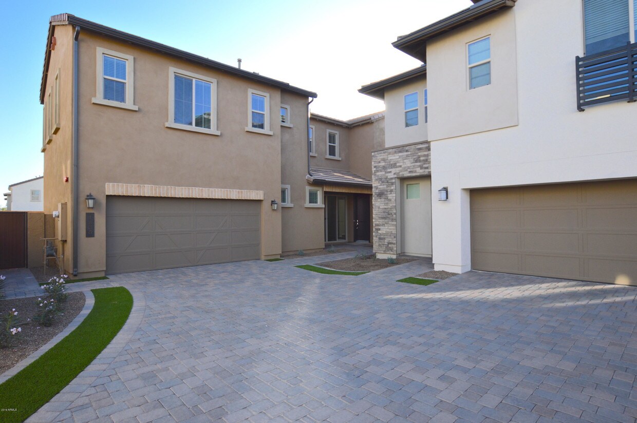 Primary Photo - 1808 S Follett Way