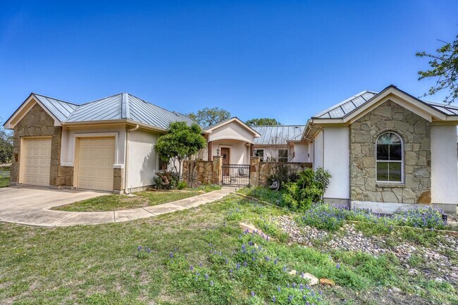 Building Photo - 3327 Bay W Blvd