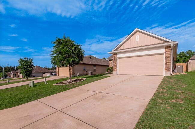 Foto del edificio - 133 Bates Ct