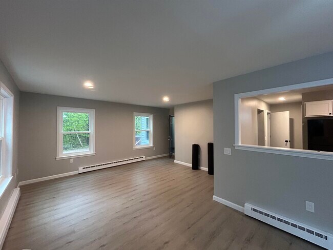 Building Photo - 61b Lovewell Pond Rd