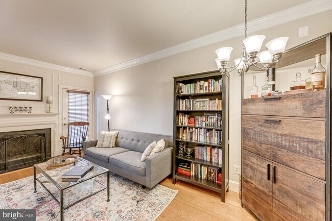 Building Photo - 519 Tobacco Quay