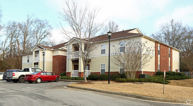 Building Photo - Holly Brook