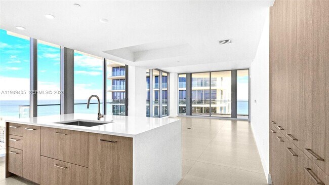 Foto del edificio - 153 N Seabreeze Blvd