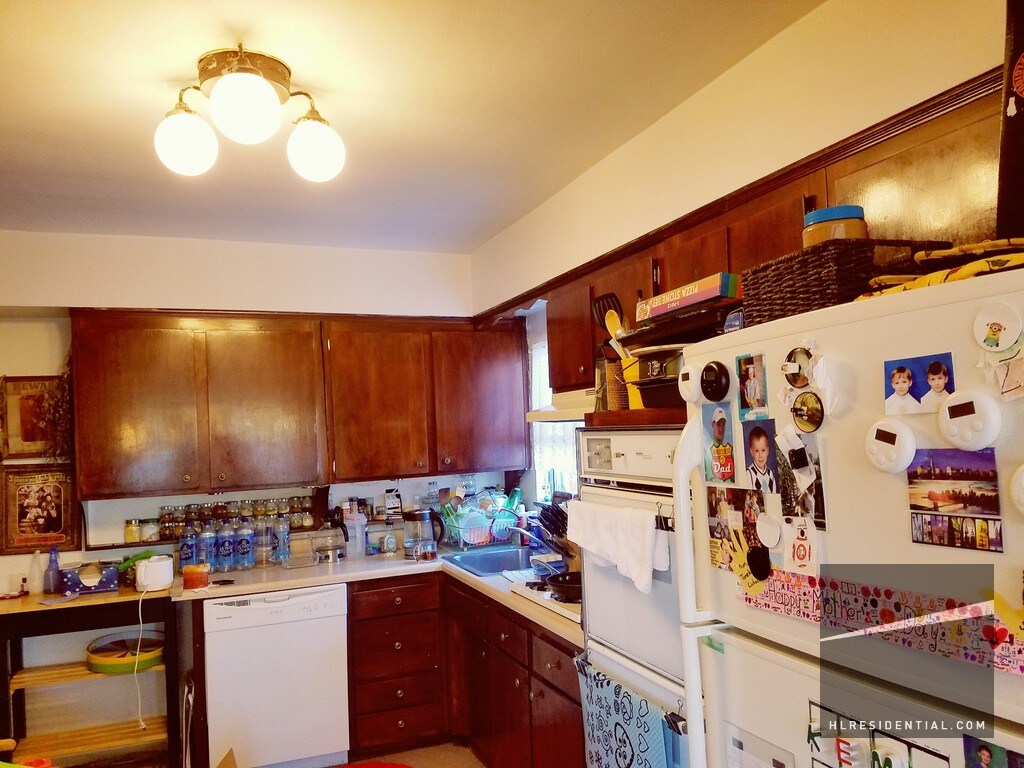 Primary Photo - 69-92 62nd Ave