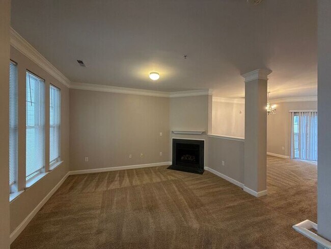 Foto del edificio - T.R. Lawing Realty Property
