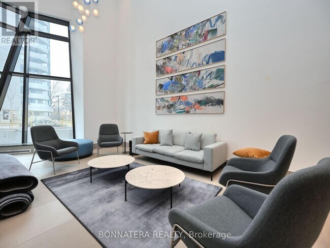 Photo du bâtiment - 430 Square One Dr