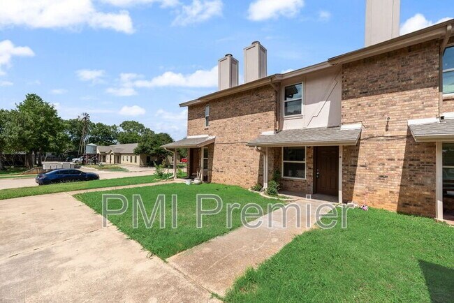 Foto del edificio - 105 Wildwood Ct