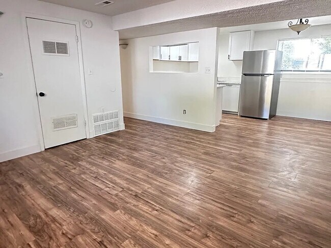 Foto del edificio - 2911 W Uintah St