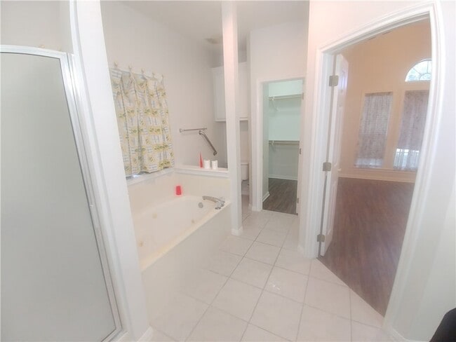 Building Photo - 1802 White Stone Dr