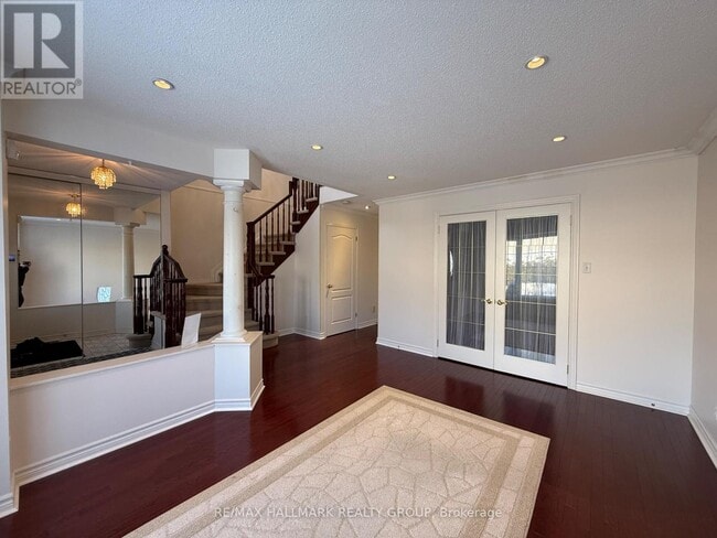 Building Photo - 2 Kentsdale Dr