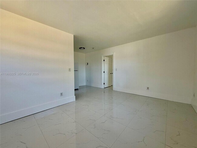 Foto del edificio - 3111 NW 134th St