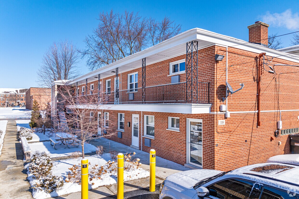 Primary Image - Douglas Avenue Apartments