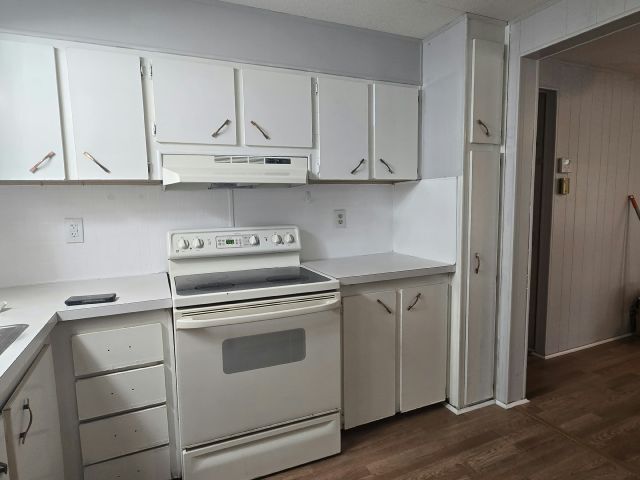 Foto del edificio - 305 49th Ave Dr W