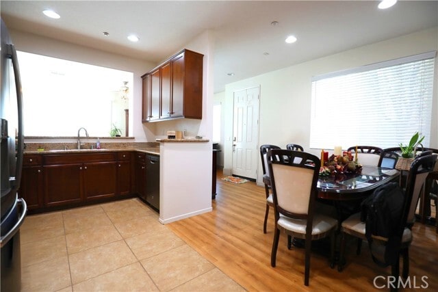 Building Photo - 27571 Darrington Ave
