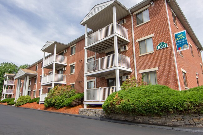 Balcones privados de gran tamaño - Westford Park Apartments