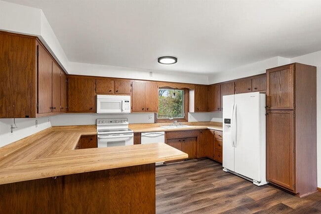 Building Photo - 1303 Haen Dr