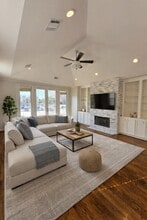 Building Photo - 1714 Roy St