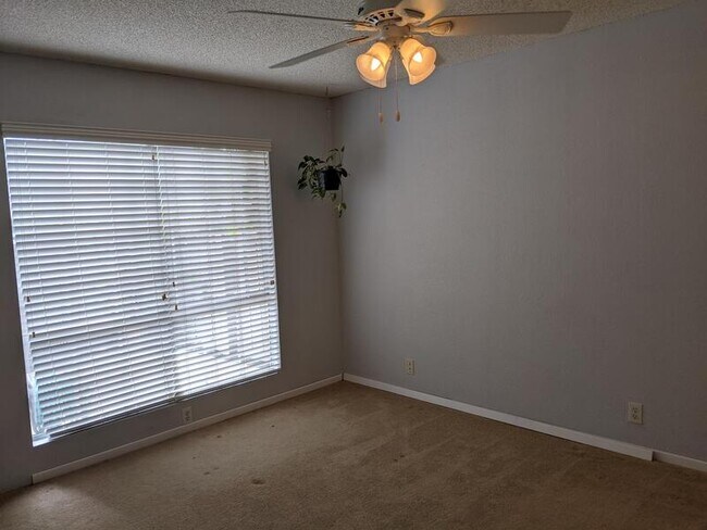 Building Photo - 46-1009-1009 Emepela Way