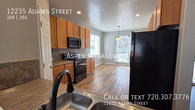 Foto del edificio - 12235 Adams St