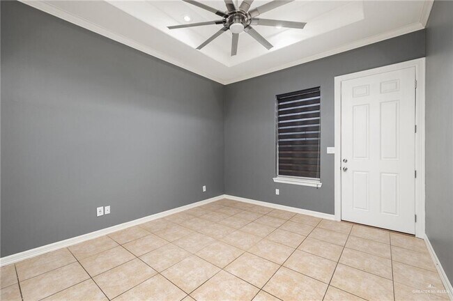 Building Photo - 1317 W Gran Via St
