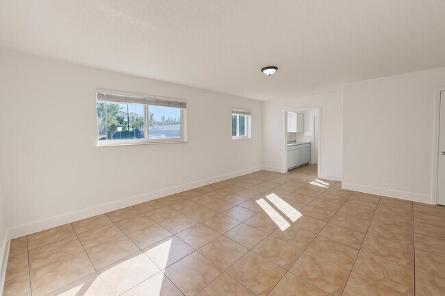 Foto del edificio - 3211 NE 7th Ave