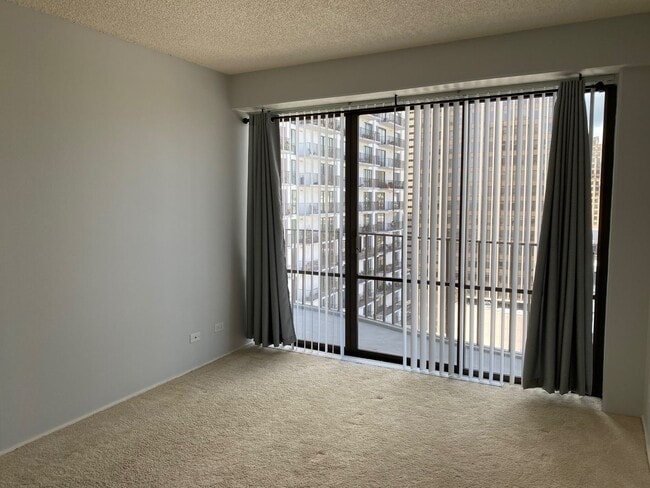 Building Photo - Harbor Square: Located in Downtown Honolulu