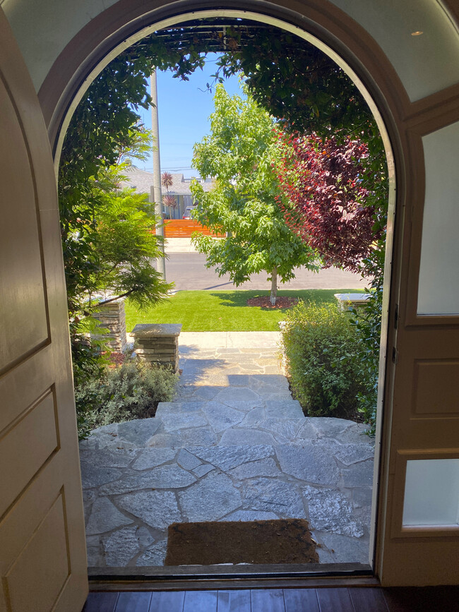 Beautiful Landscaping - 2026 -2028 Clyde Ave