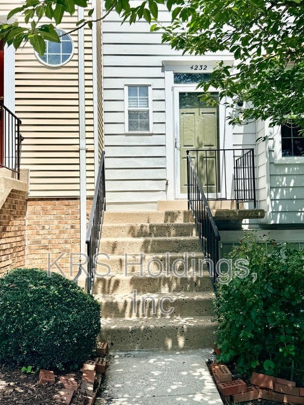 Photo - 4232 Stockbridge Dr Apartments