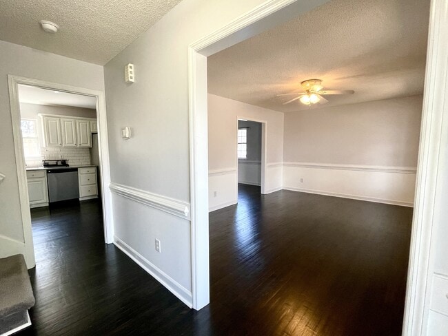 Building Photo - 239 Yorkshire Dr