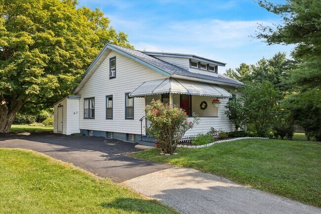 Building Photo - Bungalow Style Home in West Chester School...