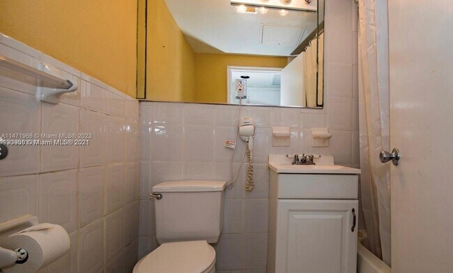 Foto del edificio - 6345 Collins Ave