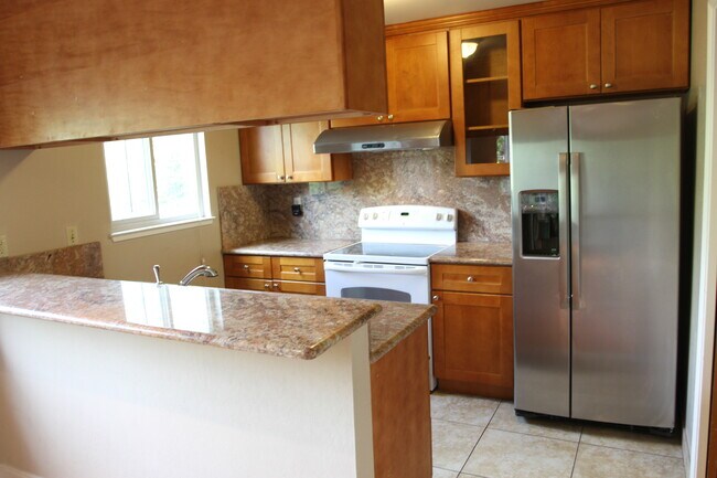 Building Photo - 10255 Oasis Ct