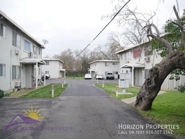 Building Photo - Cozy 1 Bed 1 Bath 700sqft Fourplex in Nort...