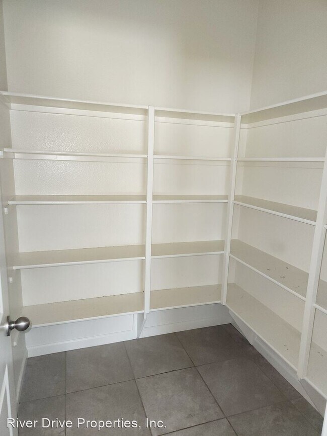 Foto del edificio - 3 br, 2 bath House - 612 South Grand Street