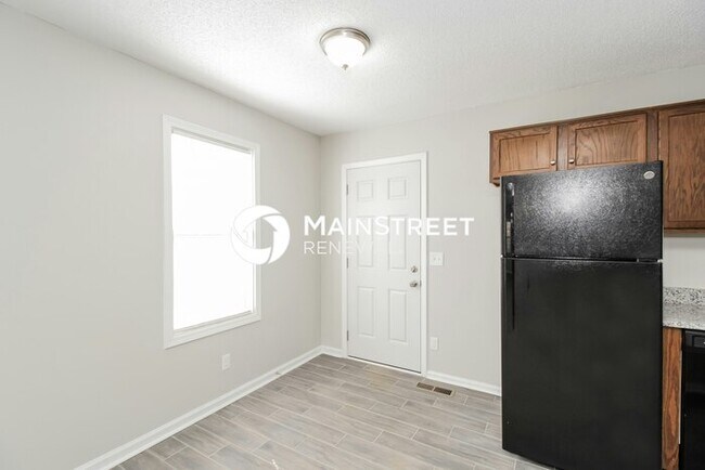 Building Photo - 3 Bedroom Pet-Friendly Home in ROCKMART, GA with Main Street Renewal