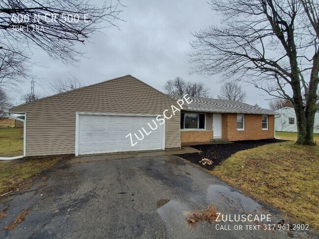 Building Photo - Beautiful 3 bed/1 bath ranch w/ attached g...