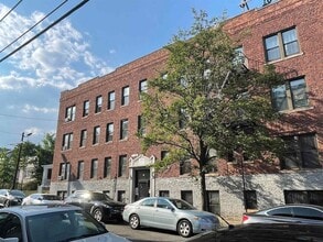 Building Photo - 1 Noll Pl