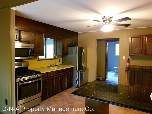 Building Photo - 3 br, 2 bath House - 217 Aspen Rd