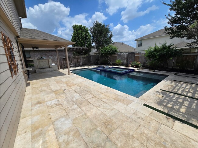 Foto del edificio - 6119 Grassy Haven Ln