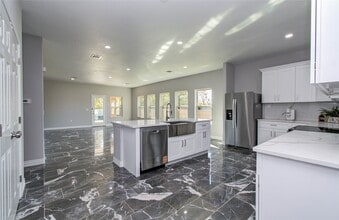 Building Photo - 898 Rd 3556