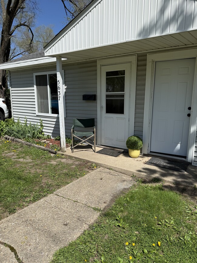 Building Photo - 5637 Walker Ave
