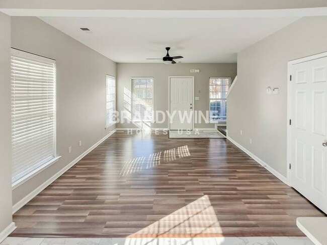 Building Photo - 618 Peyton Cir