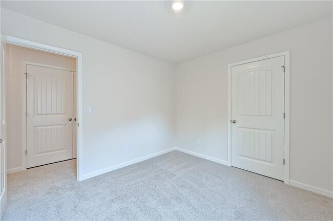 Building Photo - 853 Bentley Dr