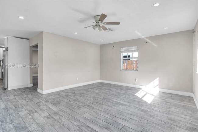 Foto del edificio - 2921 NW 6th Ct