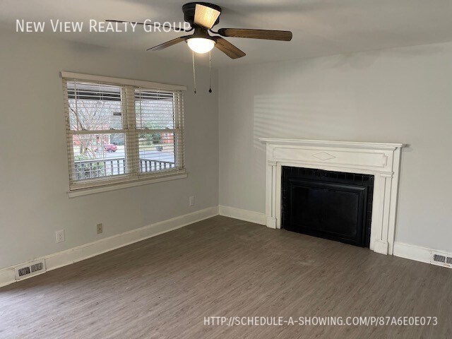 Building Photo - 3430 Mathis Dr