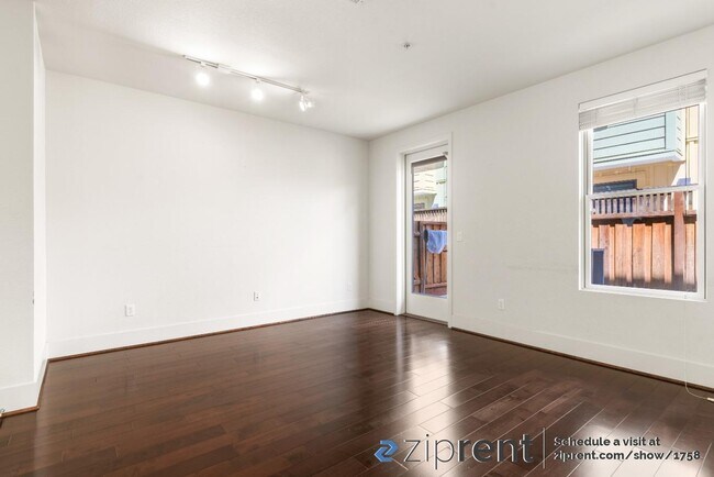 Building Photo - 865 Altaire Walk