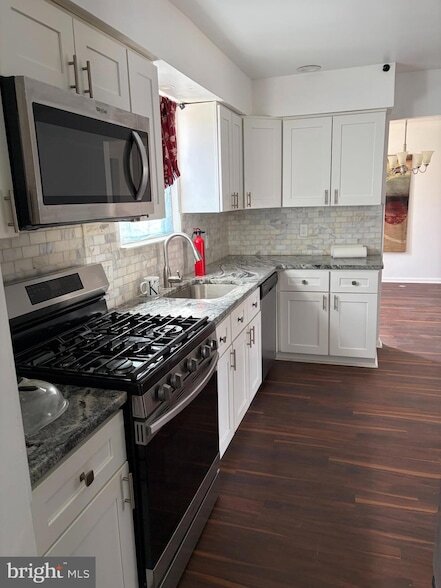 Foto del edificio - 308 Brown St