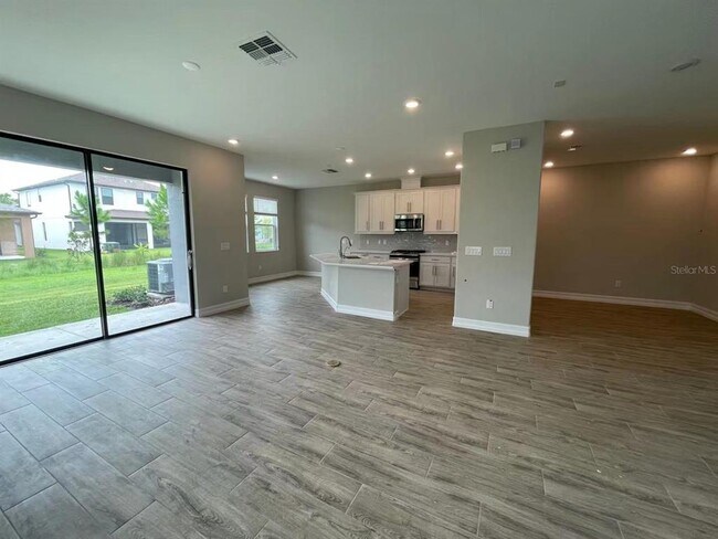 Foto del edificio - 4612 Almada Ln