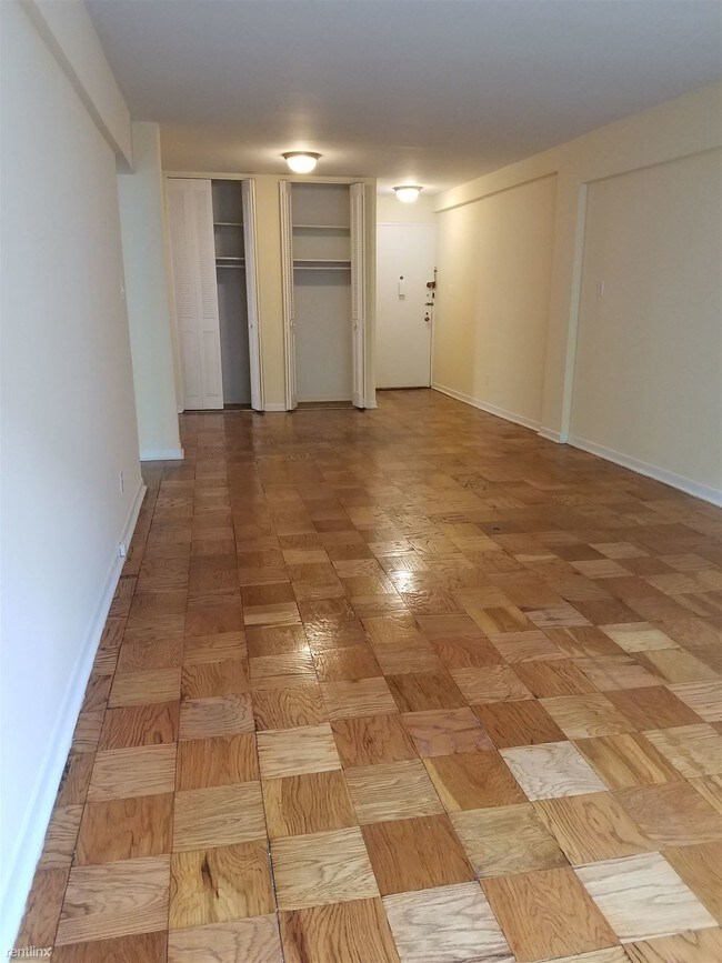 Foto del edificio - 14220 Franklin Ave